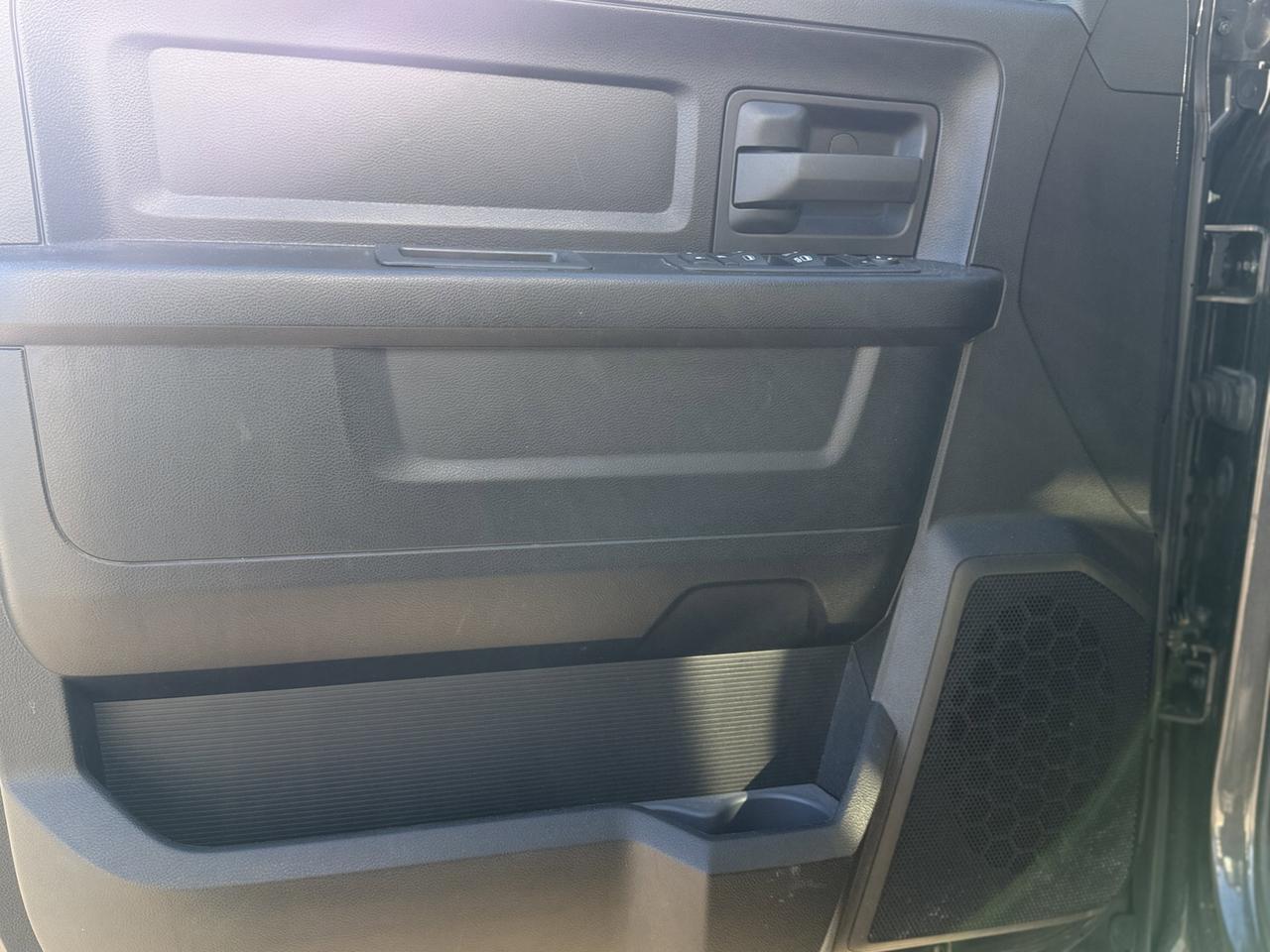 2021 Ram 1500 Classic Express Quad Cab 4X4 | Heated Seats | Sport Hood | Sub Zero Package | Apple Car Play Redwater AB