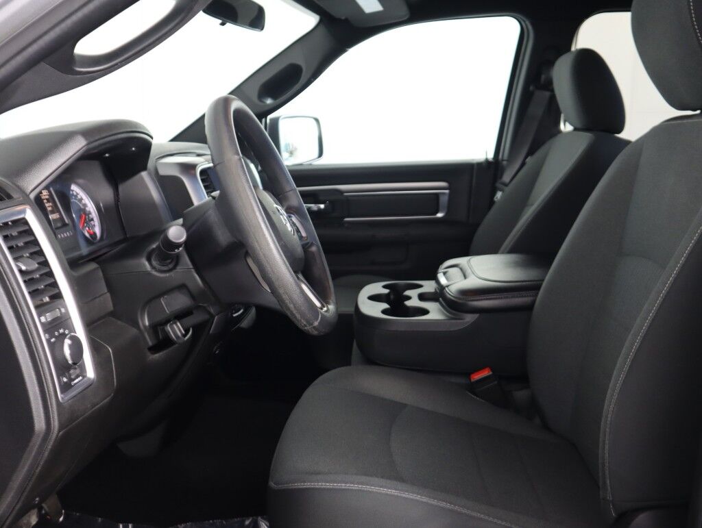 2021 Ram 1500 Classic SLT 4x4 Quad Cab Warlock w/Tech Pkg Maumee OH