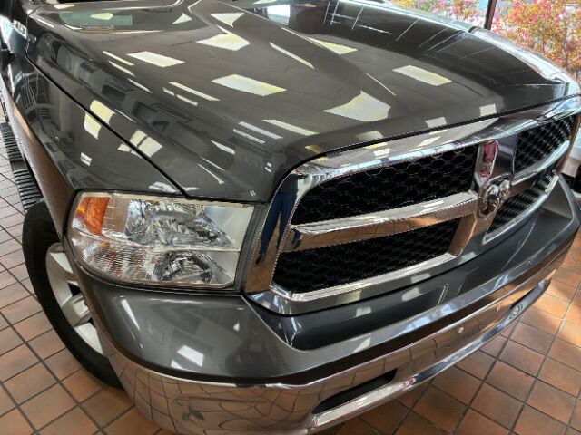 2021 Ram 1500 Classic SLT Crew Cab 4x2 5&apos;7 Box