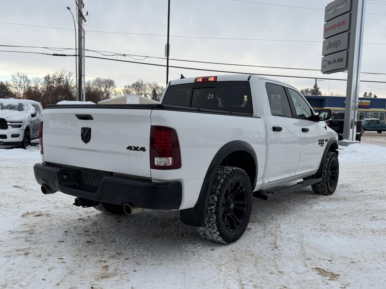 2021 Ram 1500 Classic Warlock Crew Cab 4x4 | HEMI V8 | Front Bench | Sport Hood | NAV Redwater AB