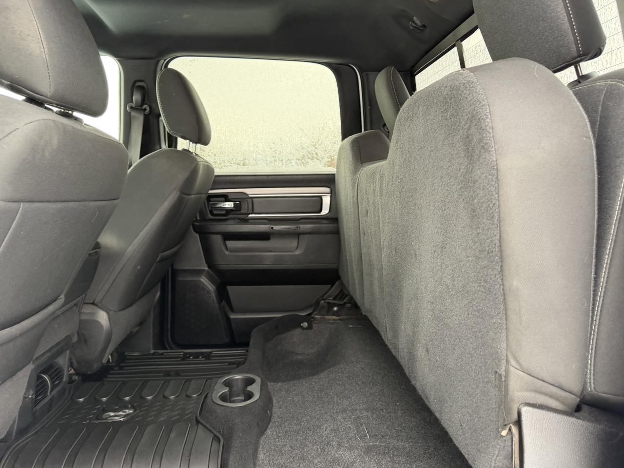 2021 Ram 1500 Classic Warlock Crew Cab 4x4 | HEMI V8 | Front Bench | Sport Hood | NAV Redwater AB