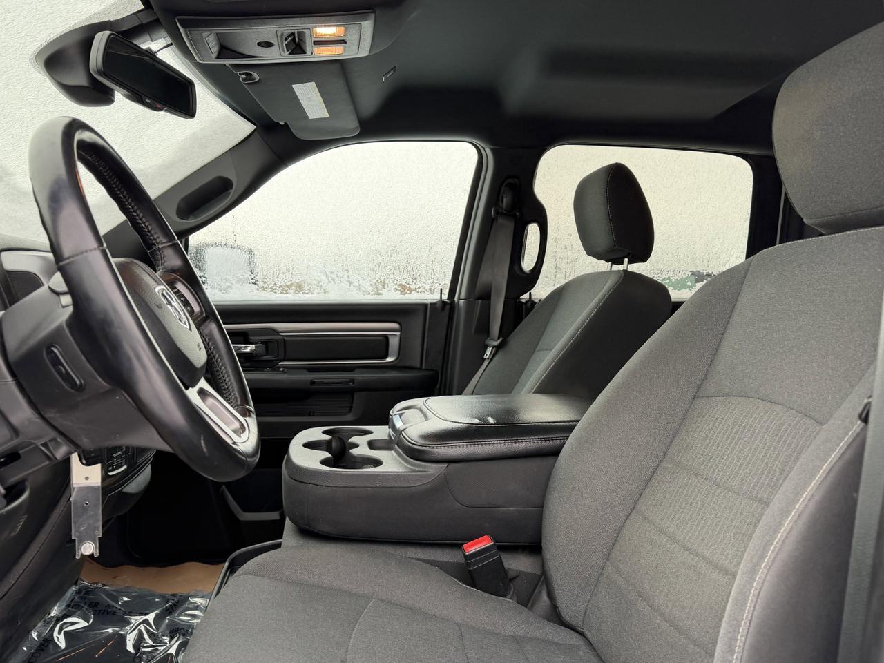 2021 Ram 1500 Classic Warlock Crew Cab 4x4 | HEMI V8 | Front Bench | Sport Hood | NAV Redwater AB