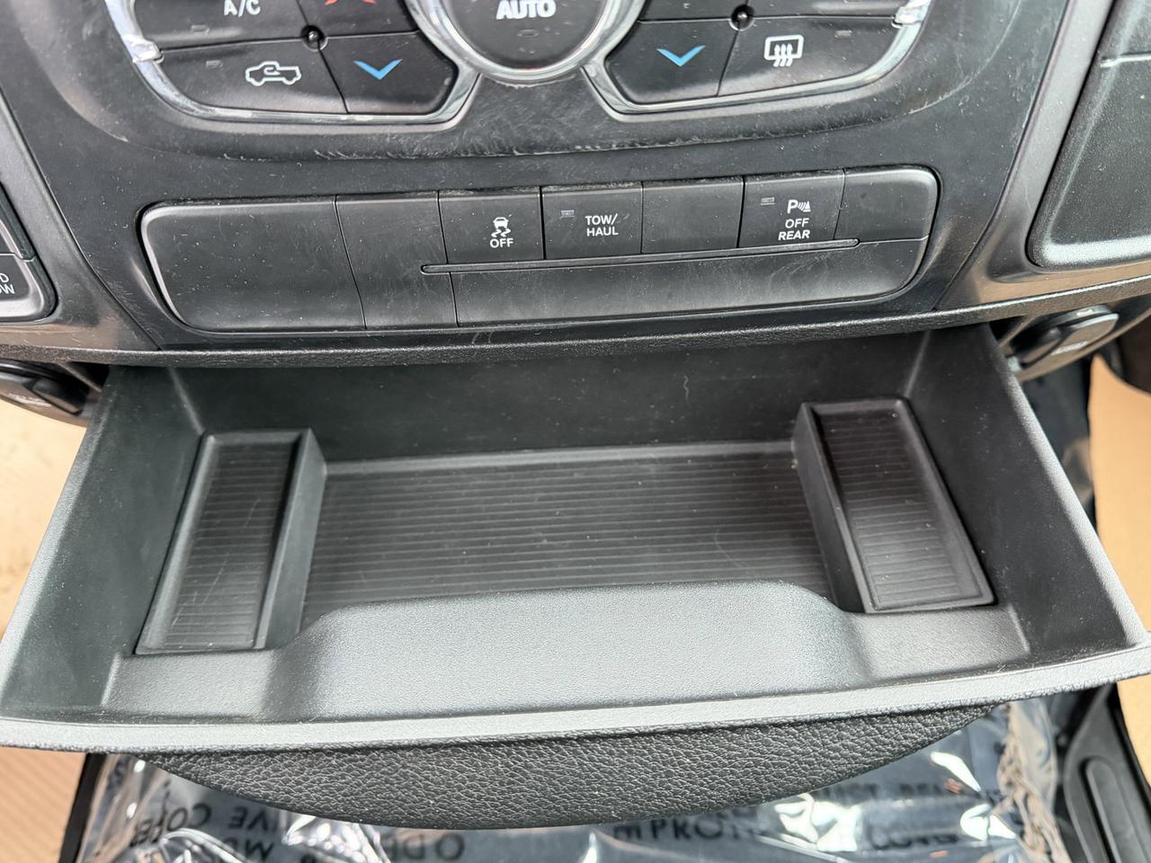 2021 Ram 1500 Classic Warlock Crew Cab 4x4 | HEMI V8 | Front Bench | Sport Hood | NAV Redwater AB