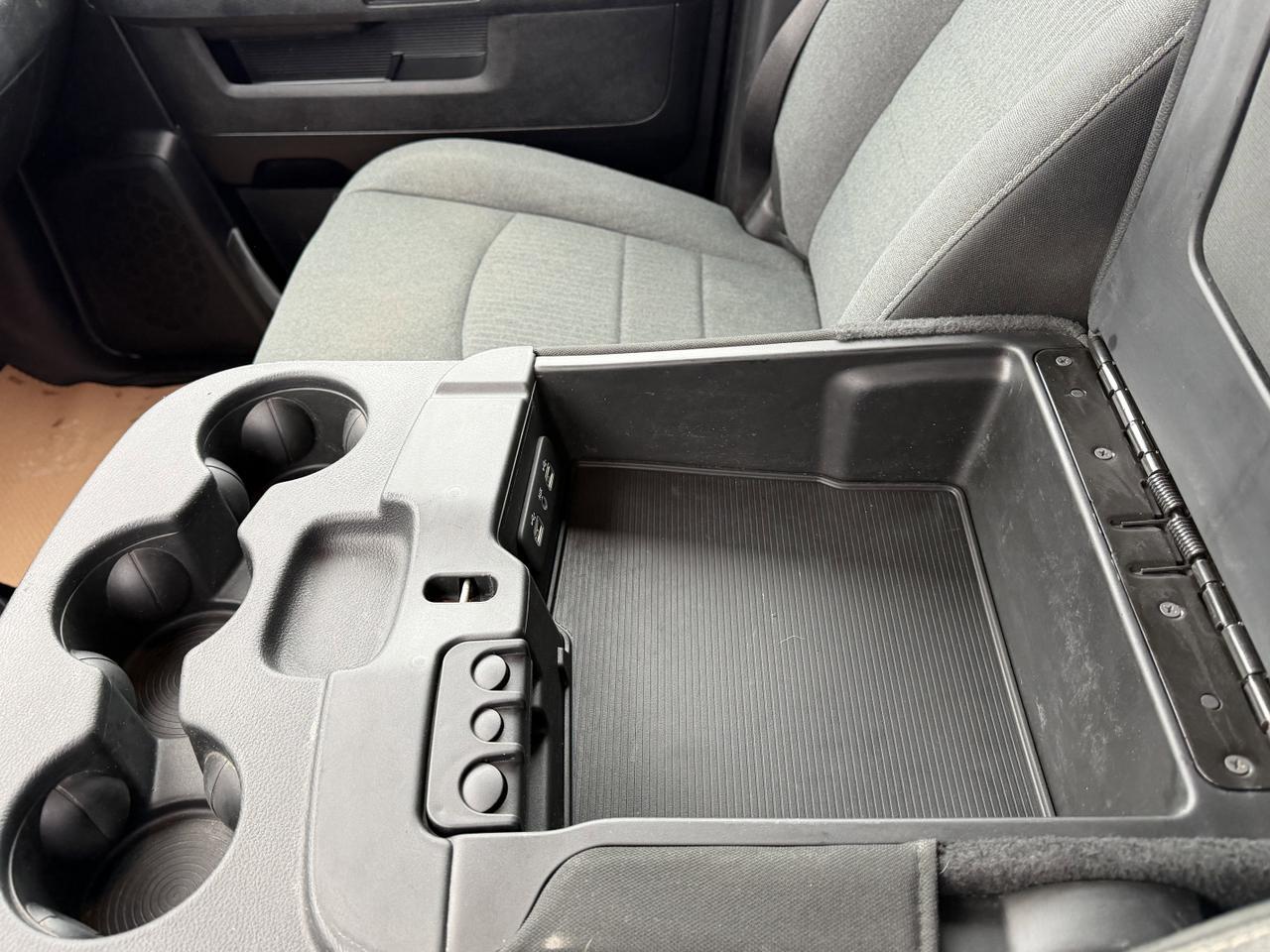 2021 Ram 1500 Classic Warlock Crew Cab 4x4 | HEMI V8 | Front Bench | Sport Hood | NAV Redwater AB