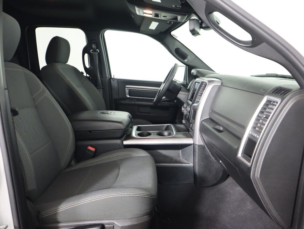 2021 Ram 1500 Classic Warlock Quad Cab 6&apos;4 Box w/Nav/RamBox Maumee OH