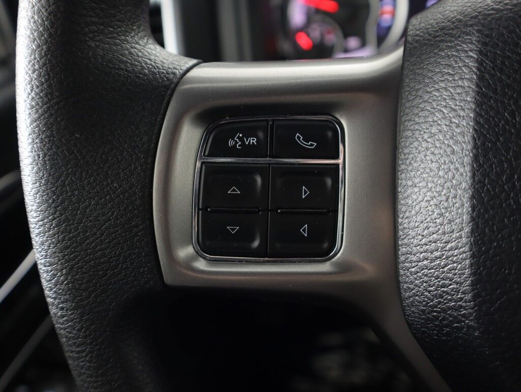 2021 Ram 1500 Classic Warlock Quad Cab 6&apos;4 Box w/Nav/RamBox Maumee OH