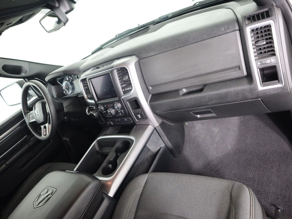 2021 Ram 1500 Classic Warlock Quad Cab 6&apos;4 Box w/Nav/RamBox Maumee OH