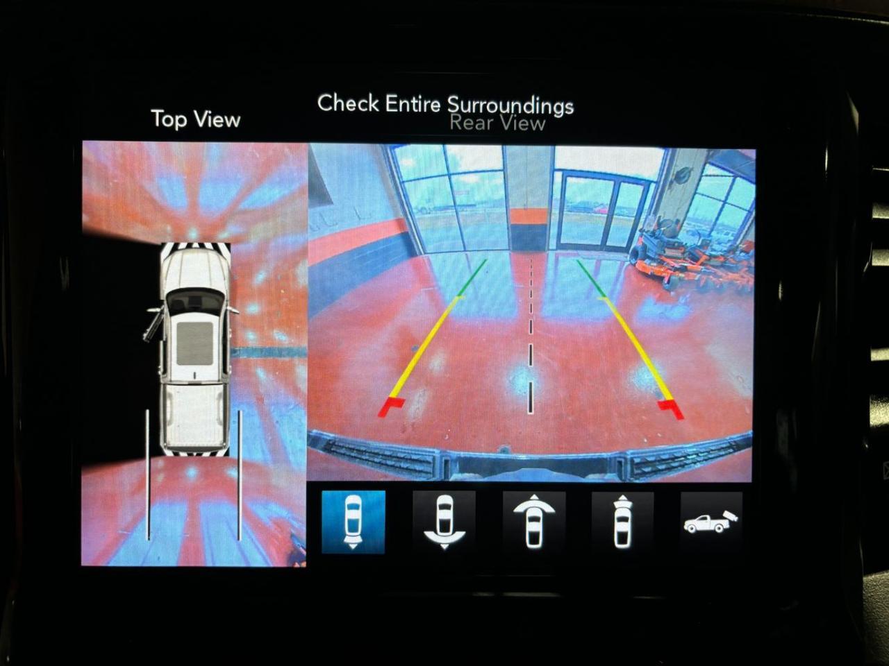 2021 Ram 1500 Laramie Crew Cab 4x4 5&apos;7 Box Franklin OH