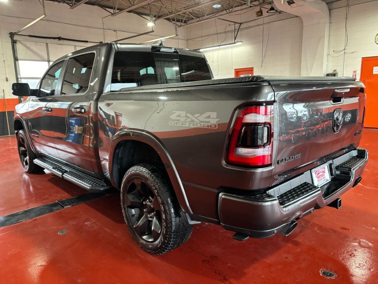 2021 Ram 1500 Laramie Crew Cab 4x4 5&apos;7 Box Franklin OH