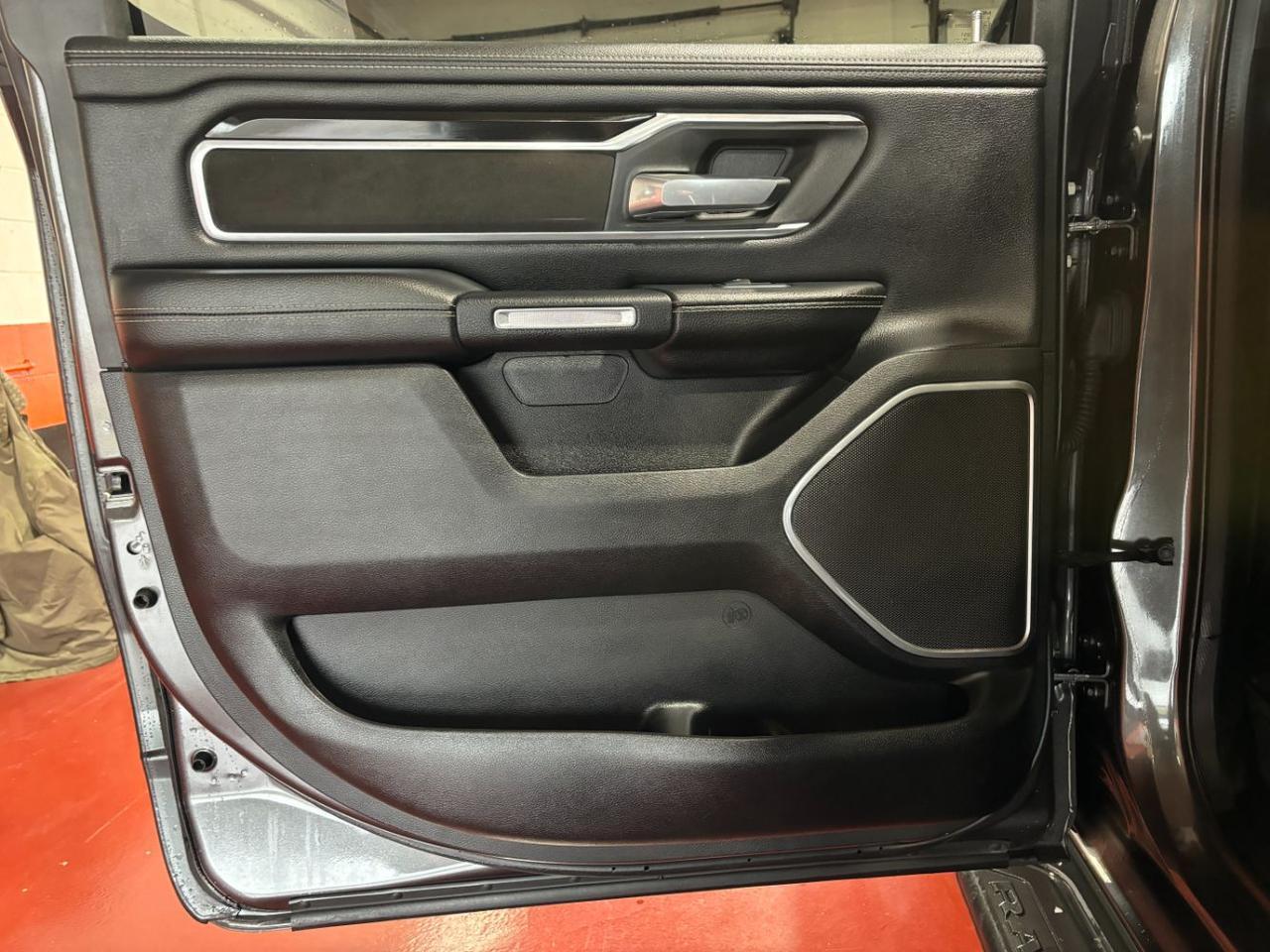 2021 Ram 1500 Laramie Crew Cab 4x4 5&apos;7 Box Franklin OH