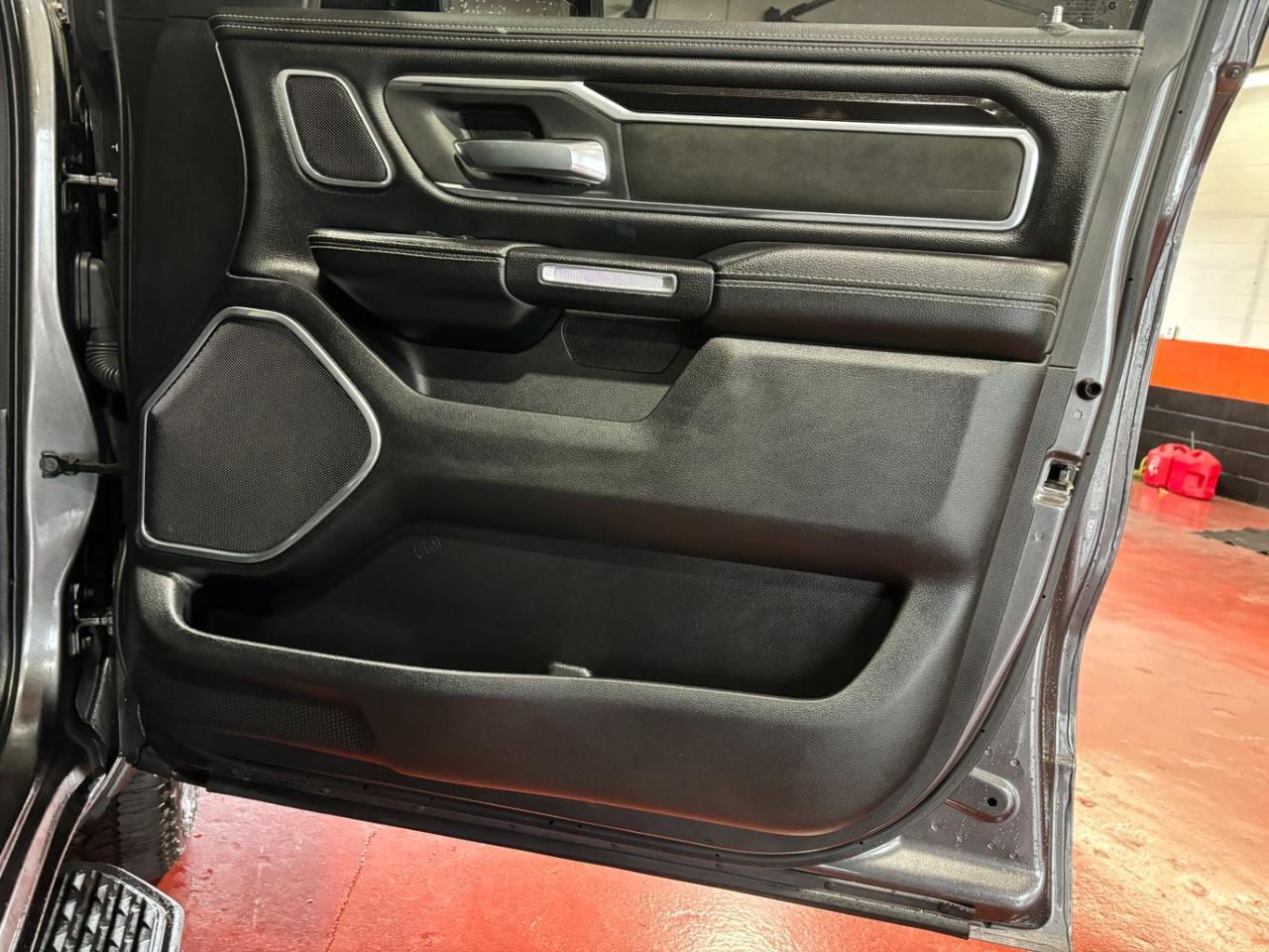 2021 Ram 1500 Laramie Crew Cab 4x4 5&apos;7 Box Franklin OH