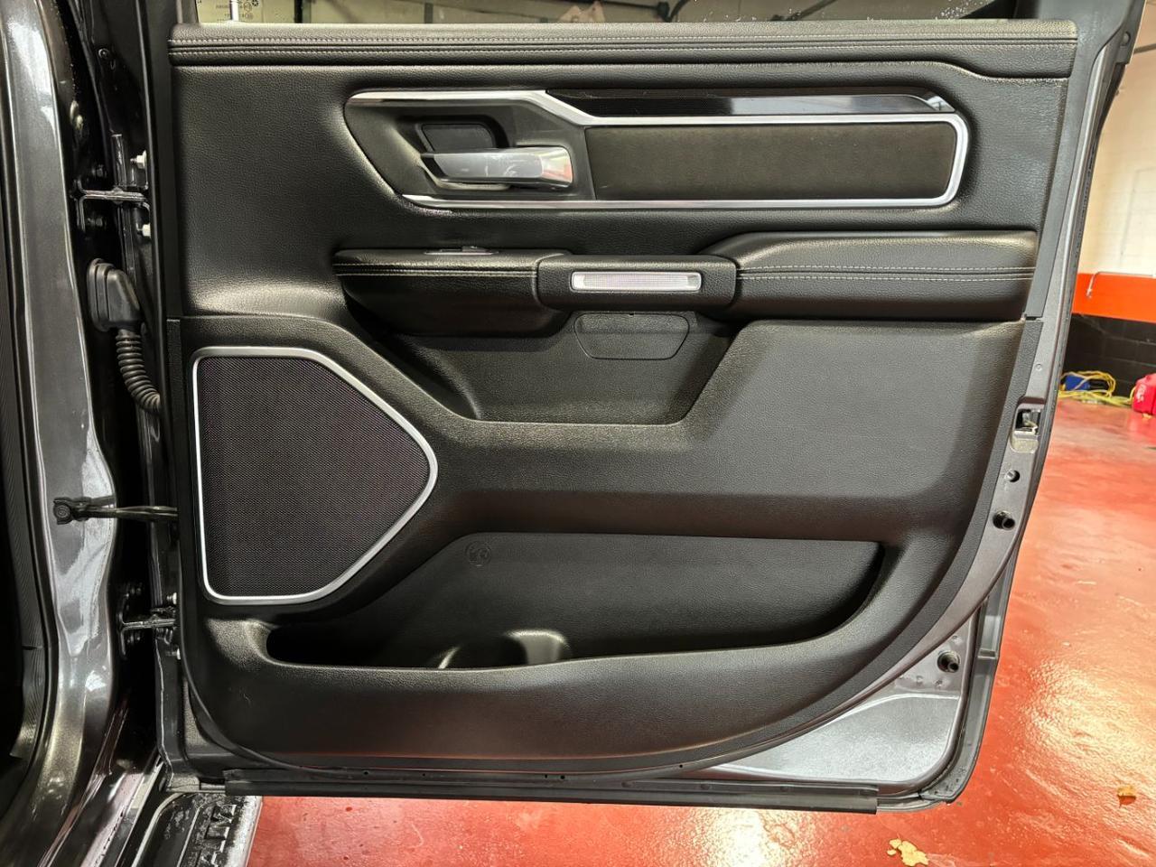 2021 Ram 1500 Laramie Crew Cab 4x4 5&apos;7 Box Franklin OH