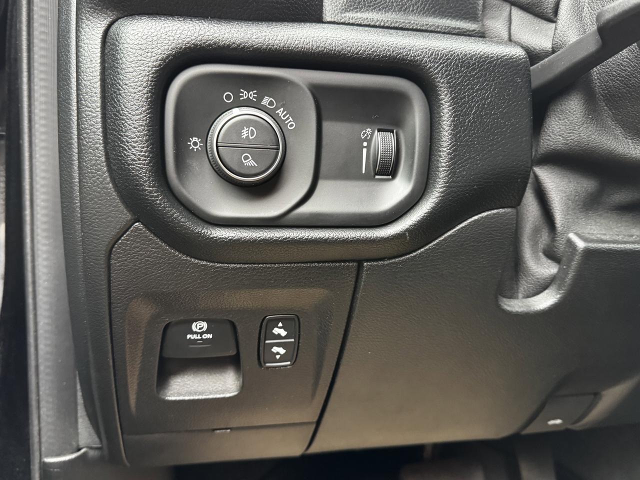 2021 Ram 1500 Rebel Crew cab 4x4 | HEMI V8 | Low KMs | Leather | Sport Hood | Heated Seats Redwater AB