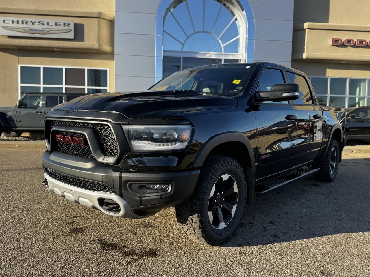2021 Ram 1500 Rebel Crew cab 4x4 | HEMI V8 | Low KMs | Leather | Sport Hood | Heated Seats Redwater AB