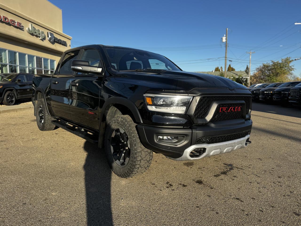 2021 Ram 1500 Rebel Crew cab 4x4 | HEMI V8 | Low KMs | Leather | Sport Hood | Heated Seats Redwater AB