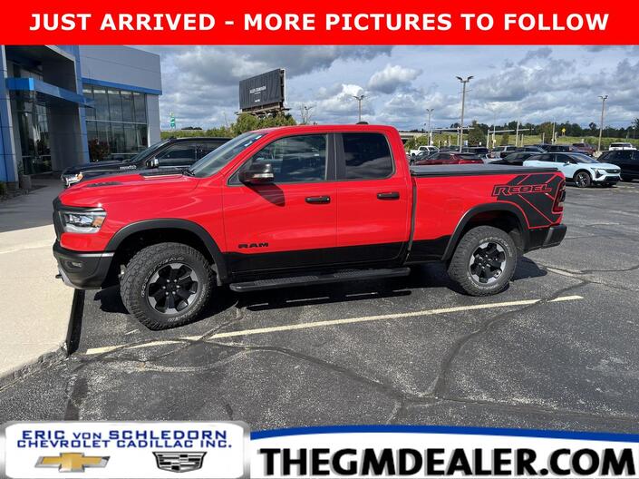 2021 Ram 1500 Rebel Quad Cab 4WD HEMI Level1Group w/Nav Spray-InBedliner HeatedSeats HtdSteeringWheel Milwaukee WI