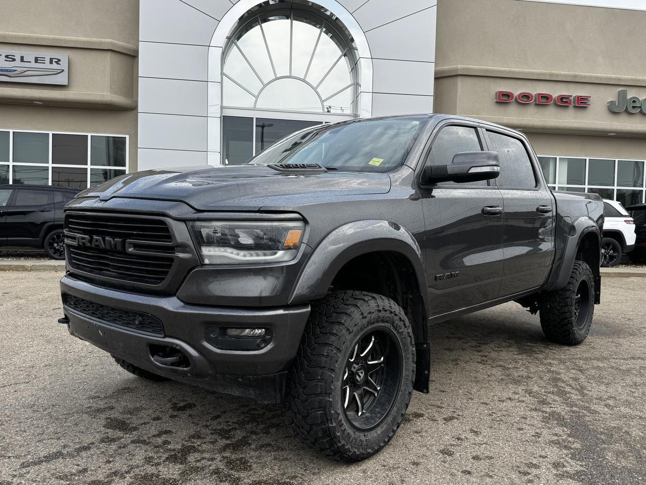 2021 Ram 1500 Sport Crew Cab 4x4 | Rig Ready Ram | Leather | Heated Vented Seats | Sunroof | NAV Redwater AB