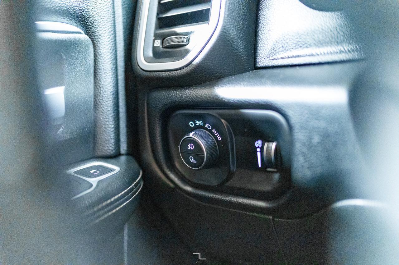 2021 Ram 2500 4x4 Crew Cab Big Horn Diesel Leather Roof Nav Red Deer AB