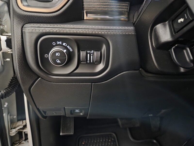 2021 Ram 2500 Limited Lifted Mega Cab Ram Box 6.7L Diesel New 37in Tires FREE WARRANTY Arlington TX