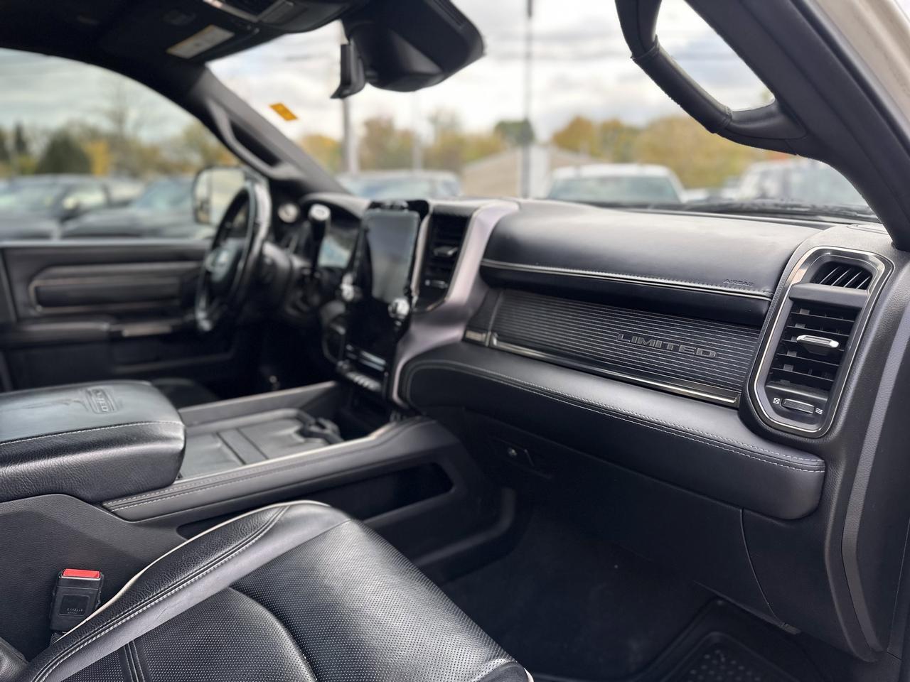 2021 Ram 2500 Limited Night Edition Crew Cab 4x4 | Cummins Diesel | Leather | Sunroof | Backup Camera Redwater AB