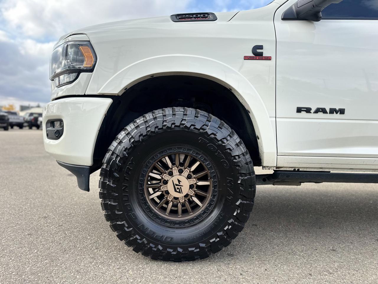 2021 Ram 2500 Limited Night Edition Crew Cab 4x4 | Cummins Diesel | Leather | Sunroof | Backup Camera Redwater AB