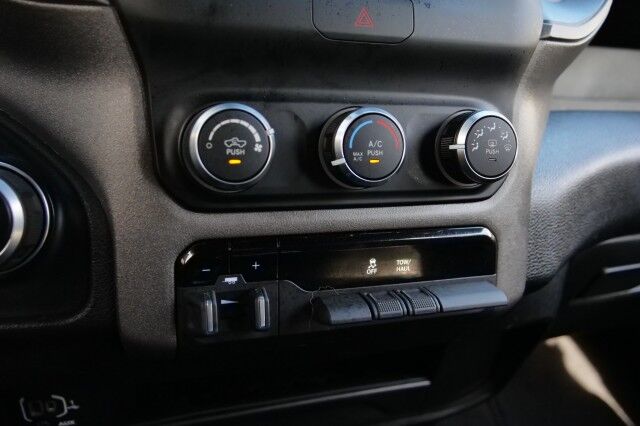 2021 Ram 2500 Tradesman 4X4 / 6.4L V8 / Level 2 Equipment! High Point NC