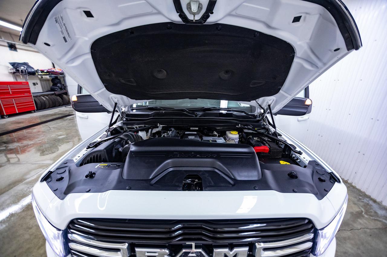 2021 Ram 3500 4x4 Crew Cab Big Horn Diesel Longbox Nav BCam Red Deer AB