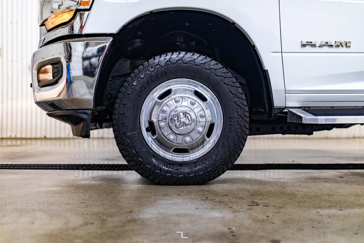 2021 Ram 3500 4x4 Crew Cab Big Horn Dually Diesel BCam Red Deer AB