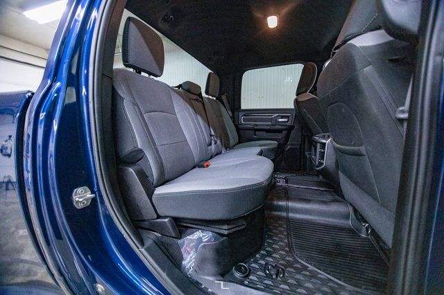 2021 Ram 3500 4x4 Crew Cab Big Horn Dually Diesel BCam Red Deer AB