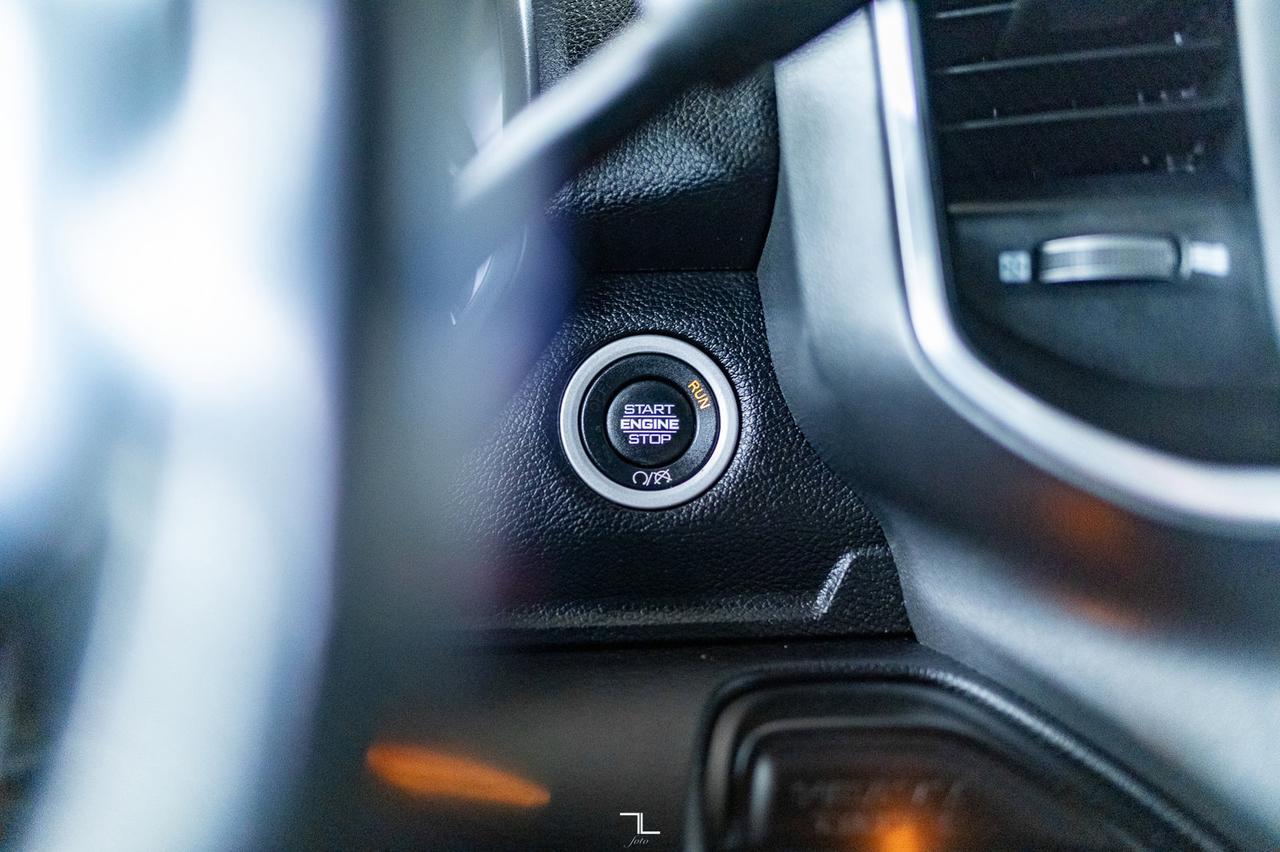 2021 Ram 3500 4x4 Crew Cab Big Horn Dually Diesel BCam Red Deer AB