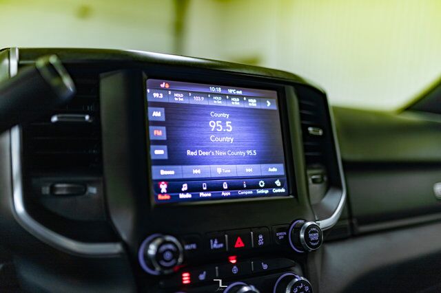 2021 Ram 3500 4x4 Crew Cab Big Horn Dually Diesel BCam Red Deer AB