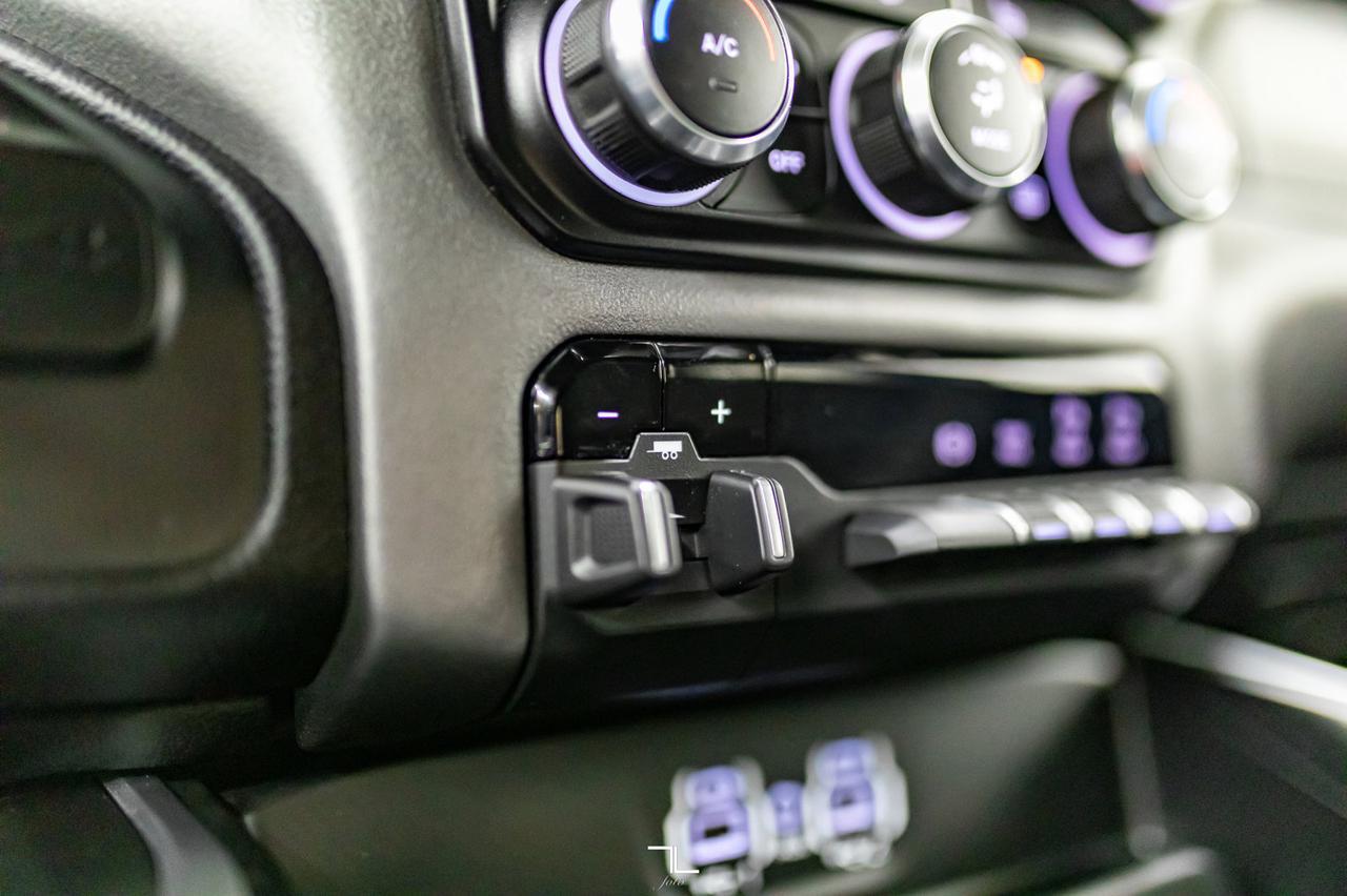 2021 Ram 3500 4x4 Crew Cab Big Horn Longbox Diesel BCam Red Deer AB