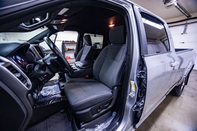 2021 Ram 3500 4x4 Crew Cab Big Horn Longbox HEMI BCam Red Deer AB