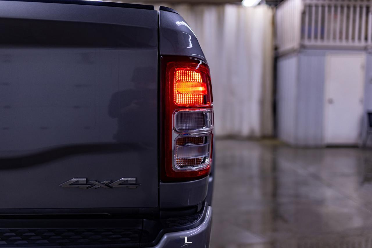 2021 Ram 3500 4x4 Crew Cab Big Horn Longbox HEMI BCam Red Deer AB