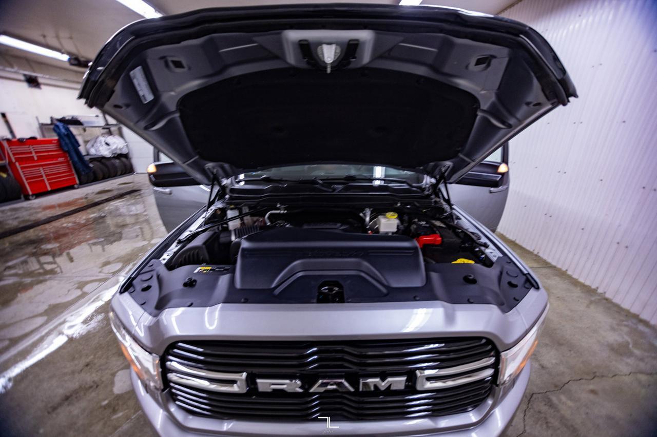 2021 Ram 3500 4x4 Crew Cab Big Horn Longbox HEMI BCam Red Deer AB