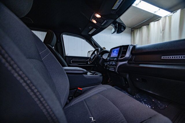 2021 Ram 3500 4x4 Crew Cab Big Horn Longbox HEMI BCam Red Deer AB