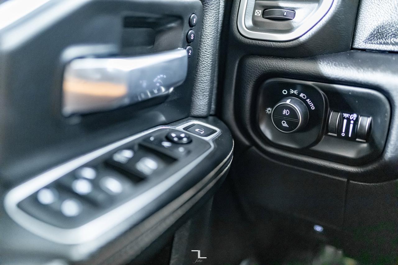 2021 Ram 3500 4x4 Crew Cab Laramie Diesel AISIN Leather Roof Nav Red Deer AB