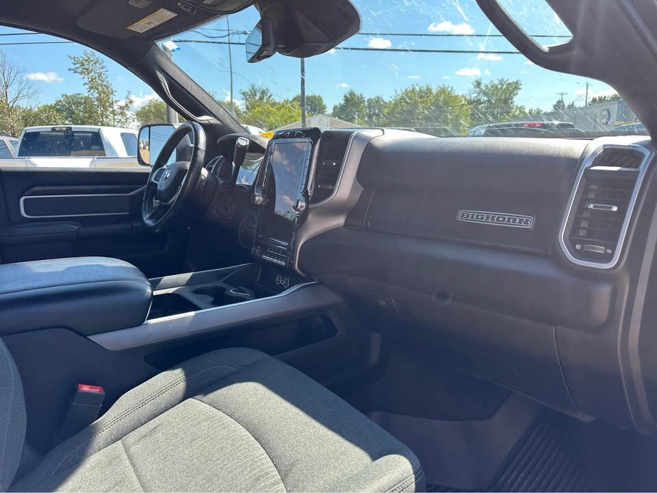 2021 Ram 3500 Big Horn Crew Cab 4x4 Long Box | Cummins Diesel | 12IN Touchscreen | NAV | Sport Appearance Redwater AB