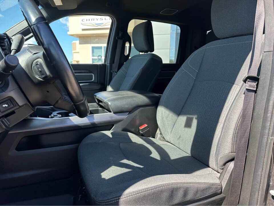2021 Ram 3500 Big Horn Crew Cab 4x4 Long Box | Cummins Diesel | 12IN Touchscreen | NAV | Sport Appearance Redwater AB