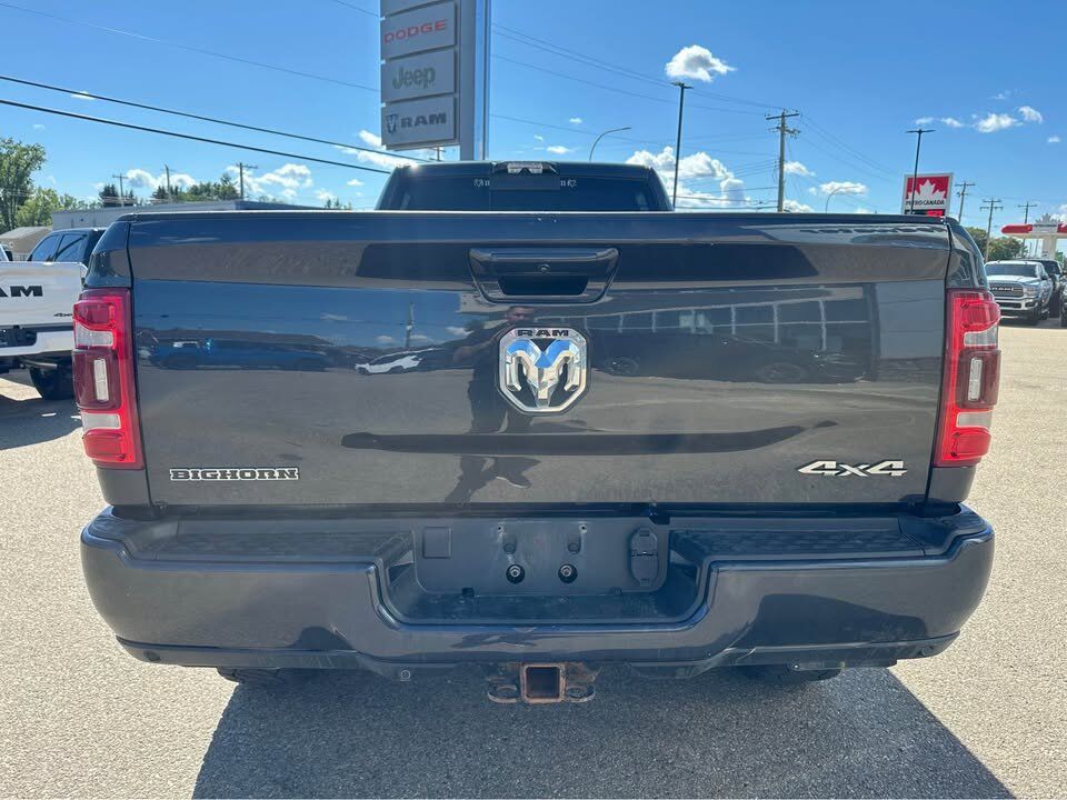 2021 Ram 3500 Big Horn Crew Cab 4x4 Long Box | Cummins Diesel | 12IN Touchscreen | NAV | Sport Appearance Redwater AB