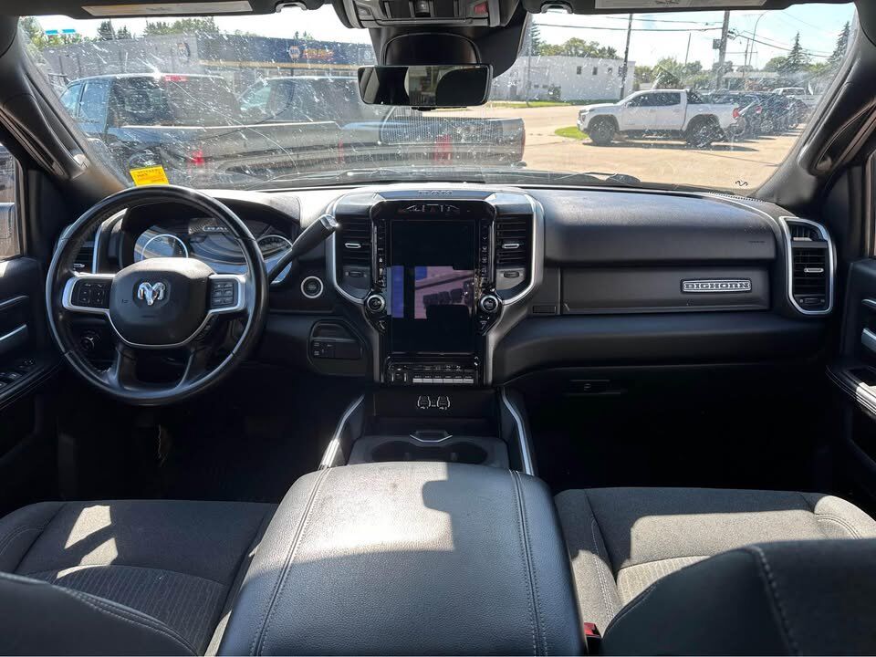 2021 Ram 3500 Big Horn Crew Cab 4x4 Long Box | Cummins Diesel | 12IN Touchscreen | NAV | Sport Appearance Redwater AB