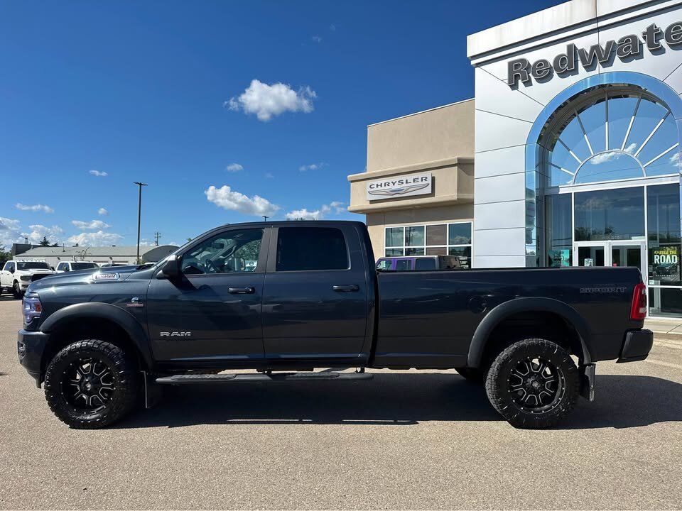 2021 Ram 3500 Big Horn Crew Cab 4x4 Long Box | Cummins Diesel | 12IN Touchscreen | NAV | Sport Appearance Redwater AB