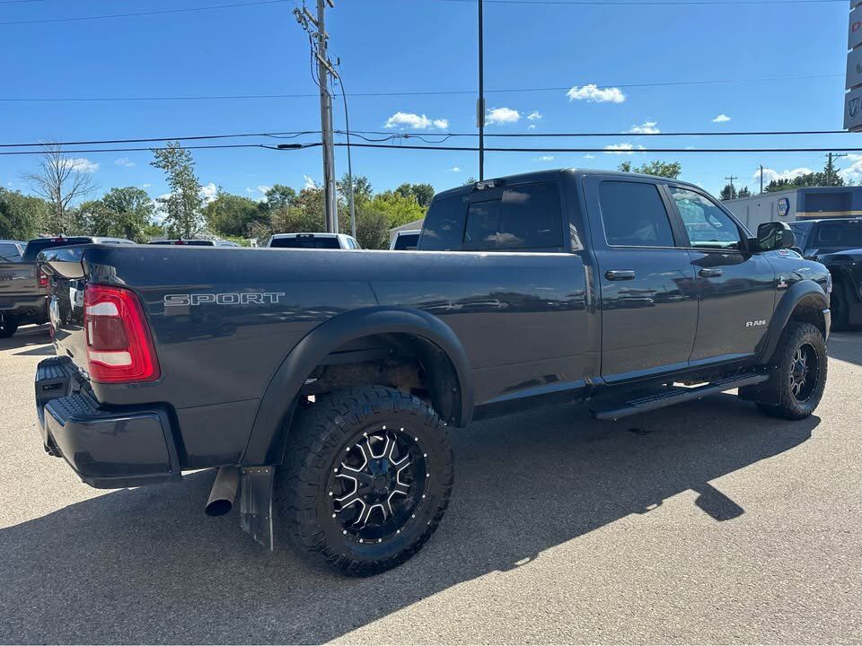 2021 Ram 3500 Big Horn Crew Cab 4x4 Long Box | Cummins Diesel | 12IN Touchscreen | NAV | Sport Appearance Redwater AB