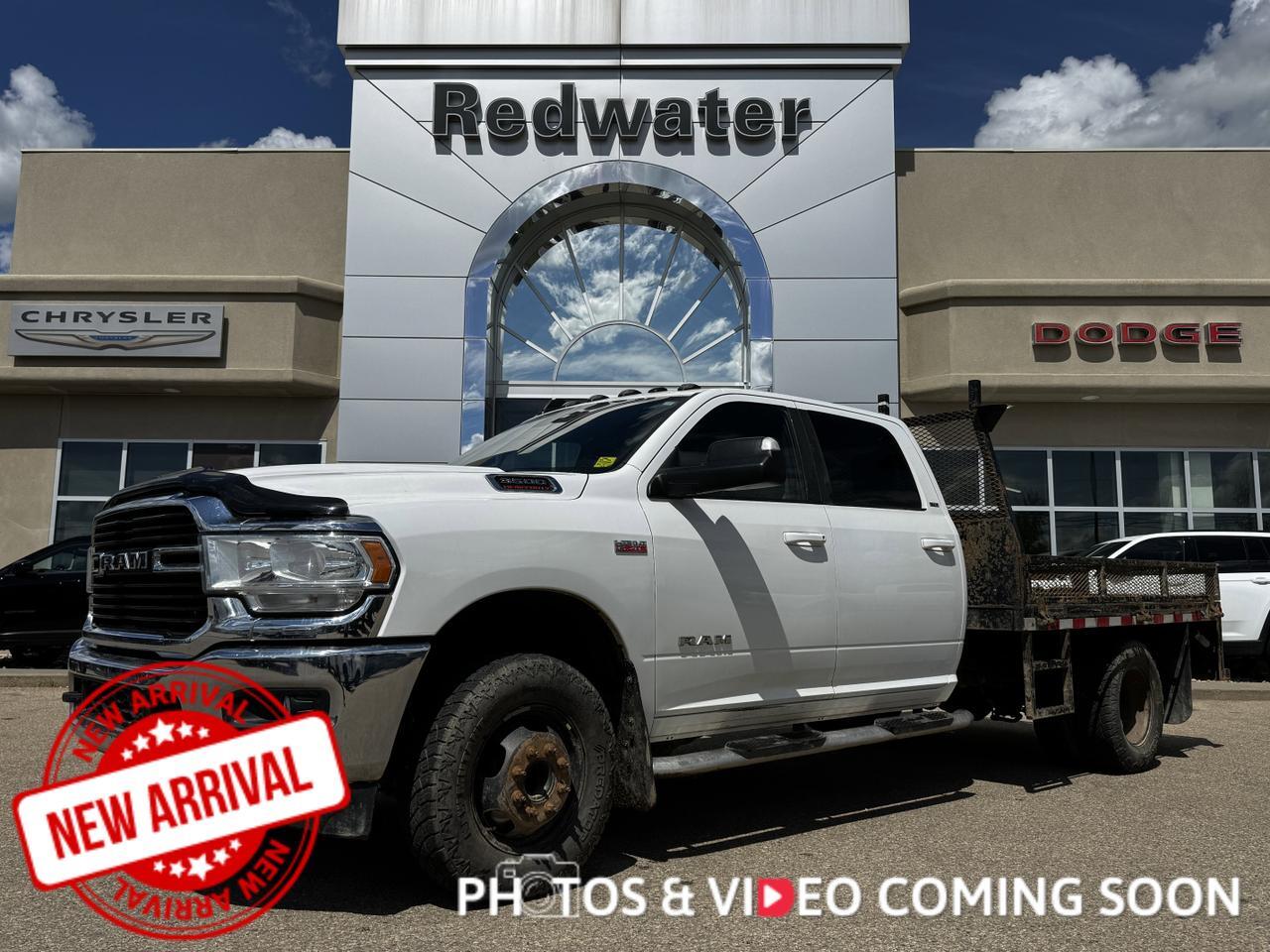2021 Ram 3500 Chassis Cab SLT Dually Crew 4x4 | Low KMs | HEMI V8 | Backup Alarm | Remote Start | Front Bench Redwater AB