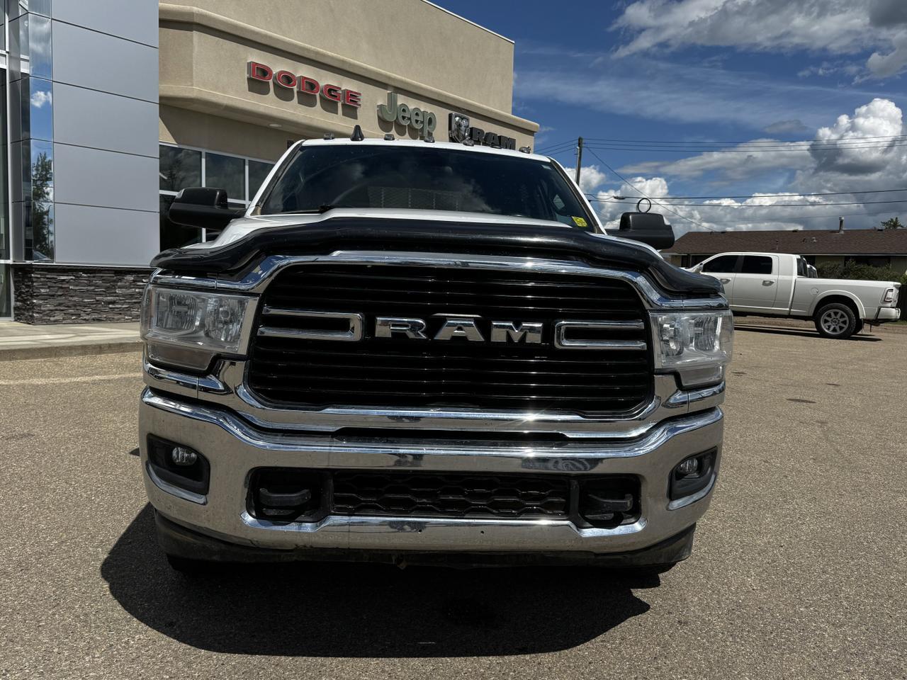 2021 Ram 3500 Chassis Cab SLT Dually Crew 4x4 | Low KMs | HEMI V8 | Backup Alarm | Remote Start | Front Bench Redwater AB