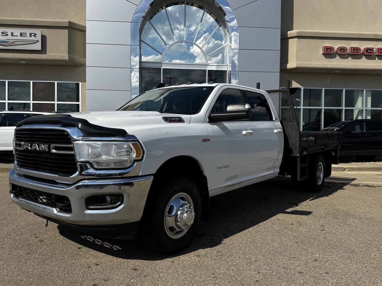 2021 Ram 3500 Chassis Cab SLT Dually Crew 4x4 | Low KMs | HEMI V8 | Backup Alarm | Remote Start | Front Bench Redwater AB