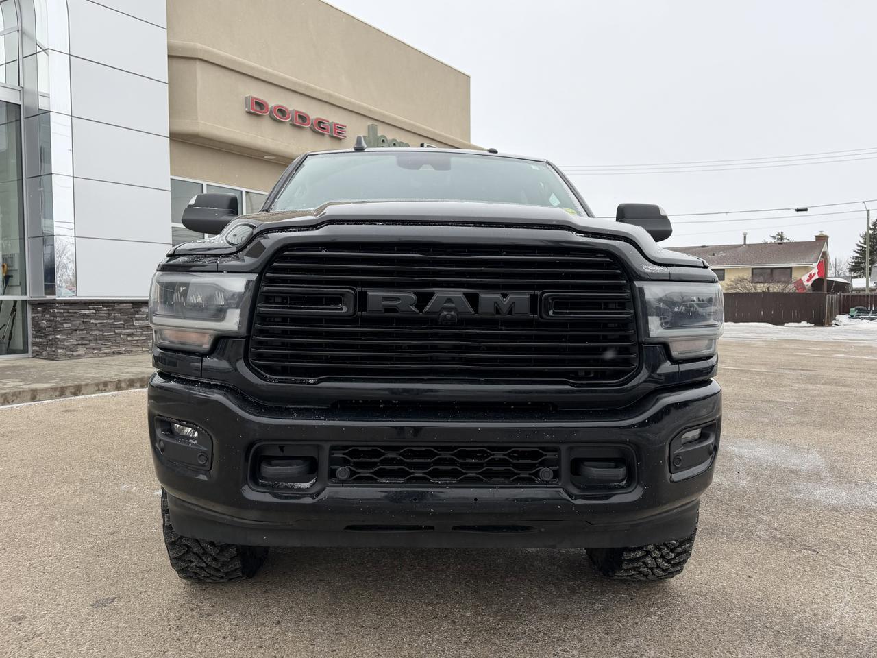 2021 Ram 3500 Laramie Night Edition Crew Cab 4X4 | Leather | 5th Wheel | Lvl 2 Equip Pkg | Sunroof | Box Liner Redwater AB