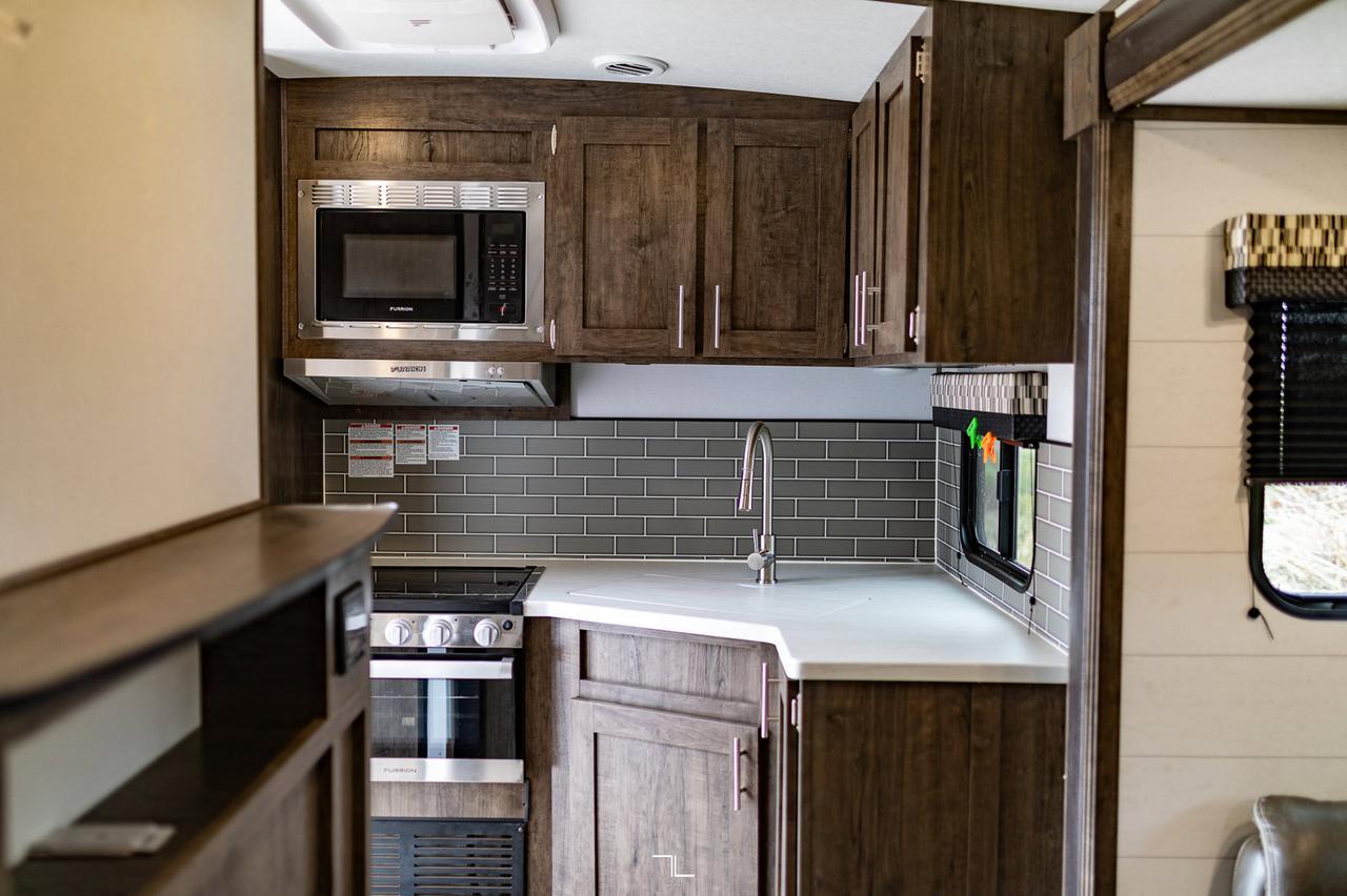 2021 Riverside Intrepid 257 RKS Trailer Slide Fireplace Red Deer AB