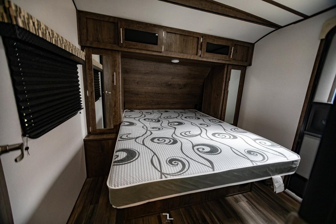 2021 Riverside Intrepid 257 RKS Trailer Slide Fireplace Red Deer AB