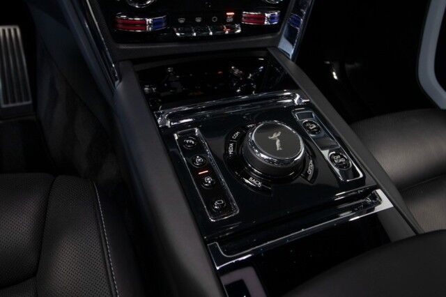 2021 Rolls-Royce Cullinan *BESPOKE INTERIOR* *BLACKOUT PACKAGE* *FORGIATO WHEELS* *13,000 MILES* San Diego CA